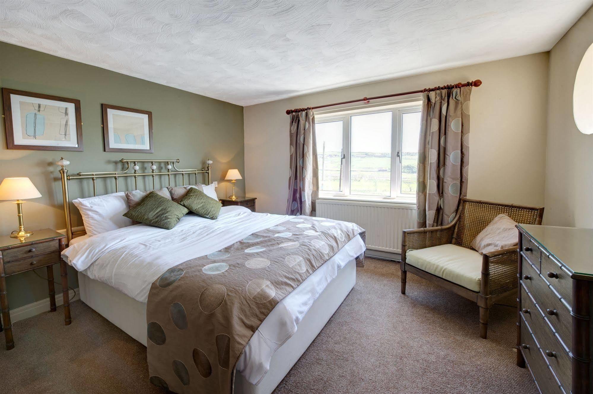 Clough Manor Otel Denshaw Dış mekan fotoğraf