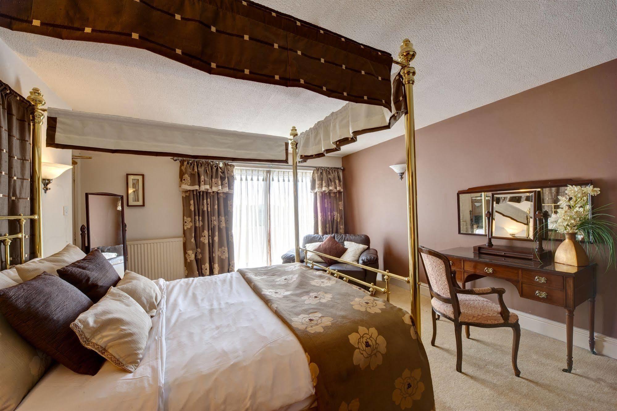 Clough Manor Otel Denshaw Dış mekan fotoğraf